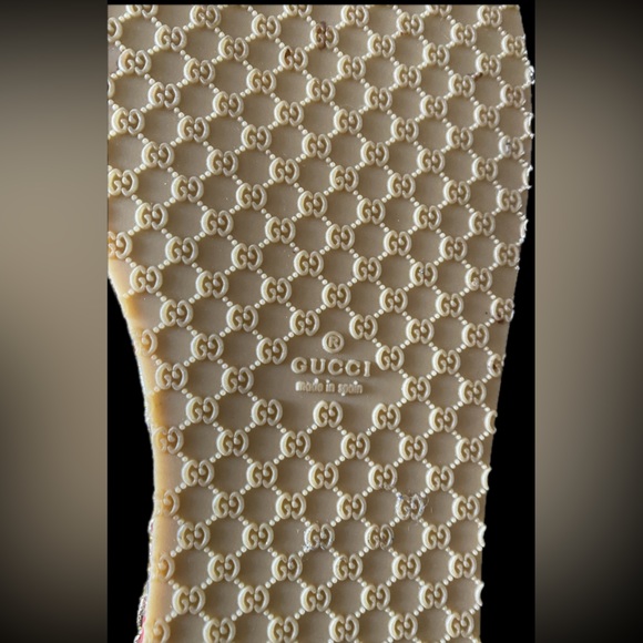 Authentic GUCCI Metallic Gold Leather Bee Slip On Espadrilles Retails $950 - Picture 10 of 16